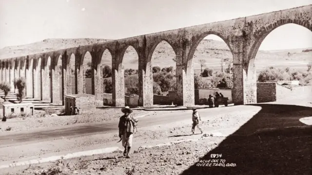 Acueducto de Querétaro en 1934.