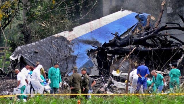 这架波音737客机在首都哈瓦那的何塞马蒂国际机场附近坠毁。