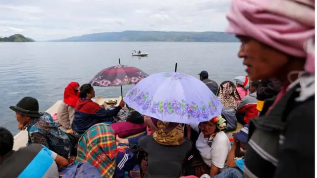 Danau Toba, KM Sinar Bangun