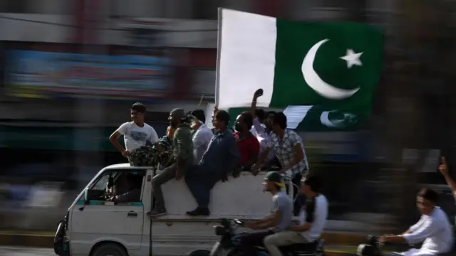 पाकिस्तानातही नामांतरणाची लाट