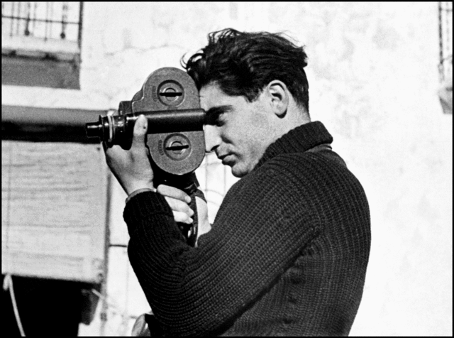 Robert Capa fotografiado por Gerda Taro.
