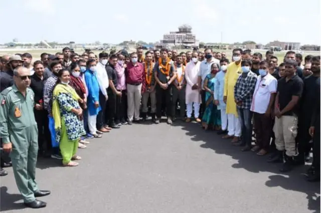 కాబుల్ నుంచి భారత్ వచ్చిన భారత వైమానిక దళం విమానం గుజరాత్‌లోని జామ్‌నగర్‌లో దిగింది
