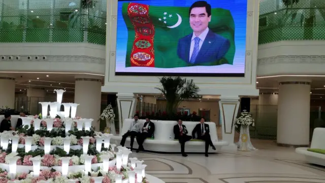 Aeropuerto de Ashgabat, Turkmenistán.