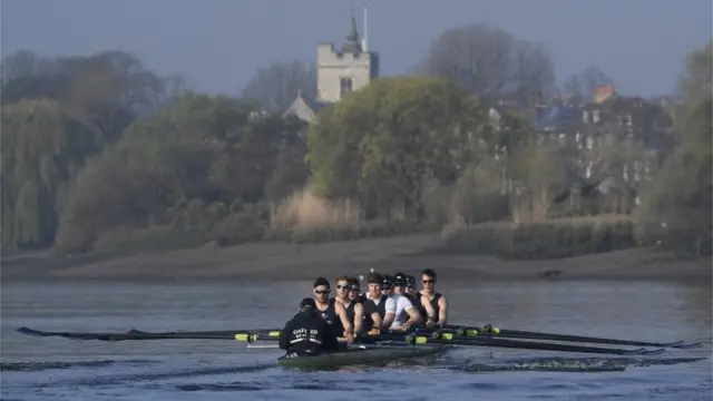 The Oxford boat crew training