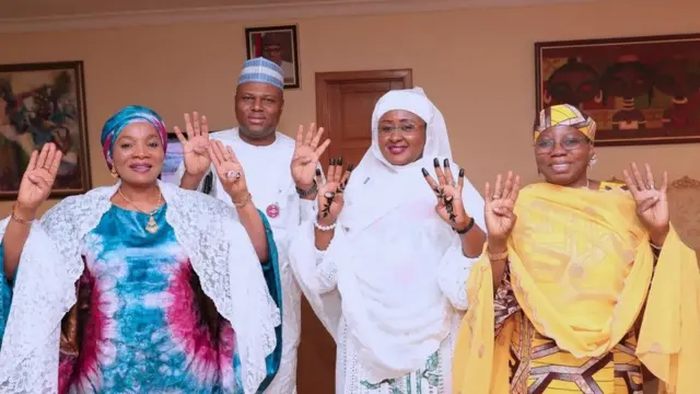 Mukarraban Aisha Buhari sun bi sahun masu yi wa mijinta fatan ya yi ta-zarce