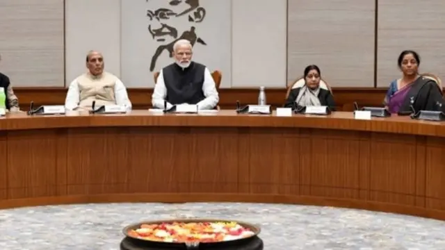 नरेंद्र मोदी