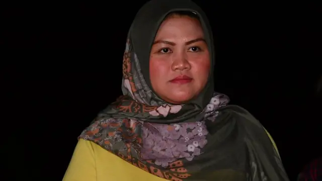 Tersangka Bupati Bekasi Neneng Hasanah Yasin tiba di kantor KPK, Jakarta, Senin (15/10/2018).