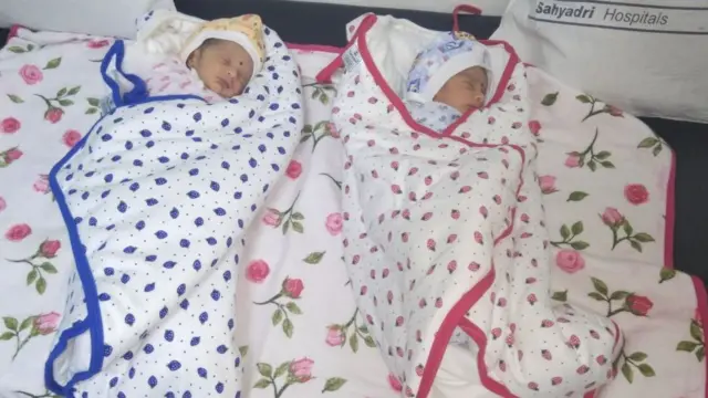 দুই ভাই বোন প্রথমেশ আর পৃষা।