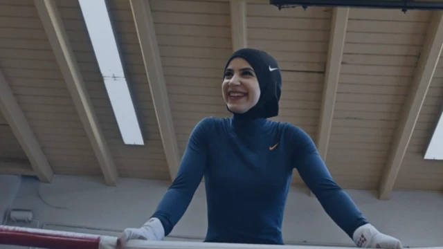 فتاة رياضية