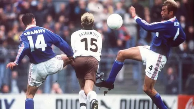 Klopp challenges for the ball playing for Mainz against St Pauli in October 1999