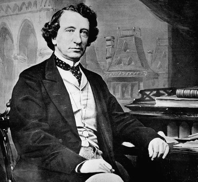 كان ماكدونالد رئيسا للوزراء من 1867 إلى 1873 ومرة ​​أخرى من 1878 إلى 1891