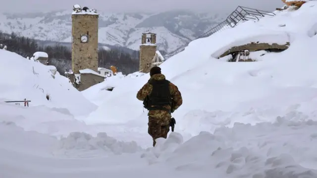 В спасательных работах принимает участие армия