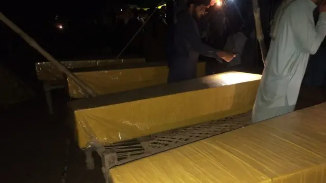 خیبر پختونخوا کے ضلع بنوں میں جانی خیل کے مقام پر اتوار کے روز چار نو عمر لڑکوں کی مسخ شدہ لاشیں ملی تھیں۔ ان لڑکوں کو قتل کرنے کے بعد ندی کے قریب قبرستان میں دفن کر دیا گیا تھا۔ یہ لڑکے تقریباً 20 روزپہلے شکار کے لیے گئے تھے اور اس کے بعد سے لاپتہ تھے۔