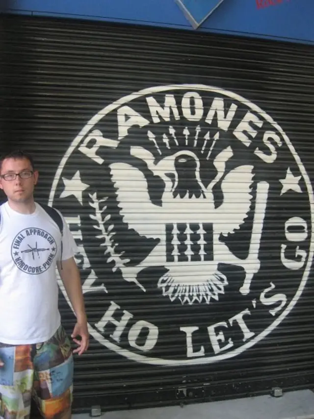 Рамонс у Барселони