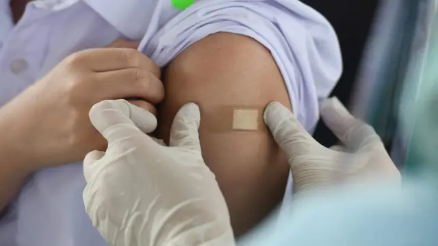 เด็กฉีดวัคซีนวันแรก