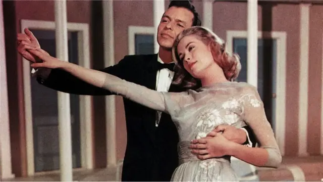 Poslednji film Grejs Keli bila je muzička adaptacija Filadelfijske priče zvana Visoko društvo, sa Frankom Sinatrom, Bingom Krozbijem i Luisom Armstrongom u glavnim ulogama