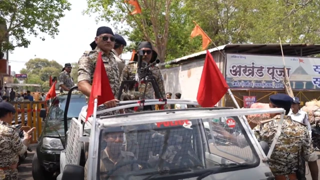 हाईकोर्ट के फ़ैसले के बाद पहले शुक्रवार सुरक्षा के घेरे में बीता