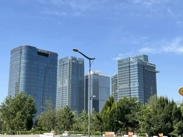 Тошкент шаҳрида янги қад кўратган кўп қаватли бинолар