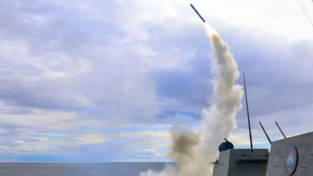 सिर्फ़ बमबारी के ज़रिए सत्ता परिवर्तन कर देना बहुत मुश्किल है