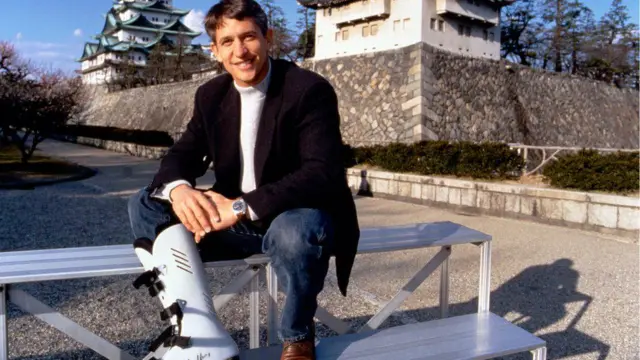 مدت زمان حضور لینهکر در لیگ ژاپن به دلیل مصدومیت مداوم انگشت پا، بسیار کوتاه بود