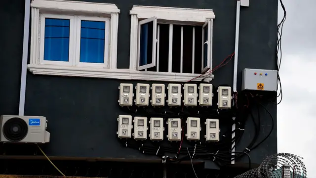 Àwòràn àwọn mítà lára ilé 