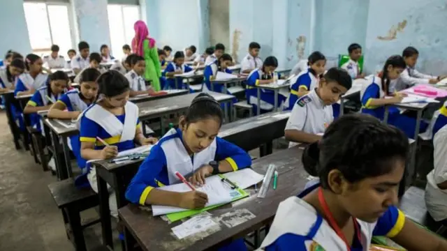 শিক্ষা প্রতিষ্ঠানে শিক্ষার্থী ও শিক্ষক