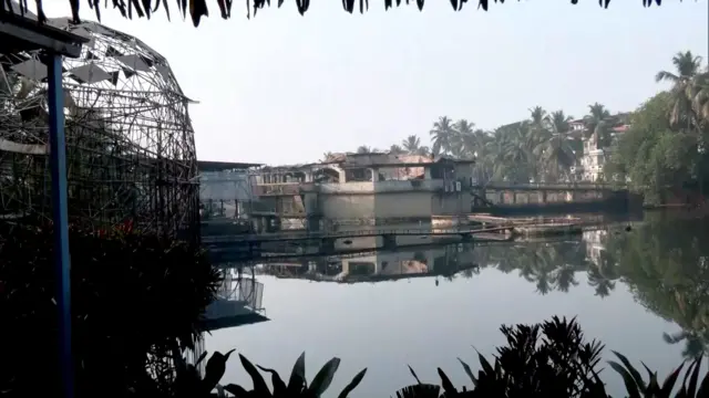 आगीच्या भक्षस्थानी पडलेला आरपोरातला नाईटक्लब