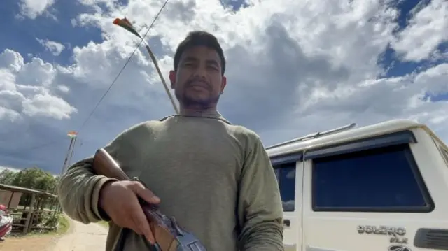 ਹਥਿਆਰਬੰਦ ਮੈਤਈ ਨੌਜਵਾਨ