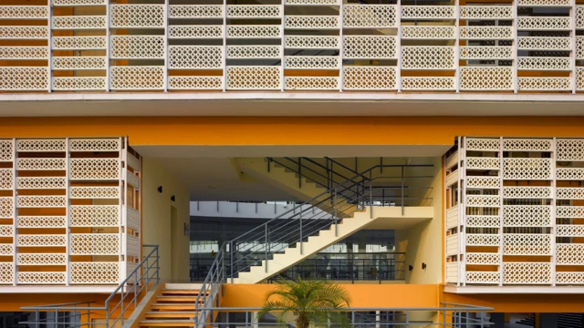 Jaali facades dey popular among architects wey focus on sustainable design 