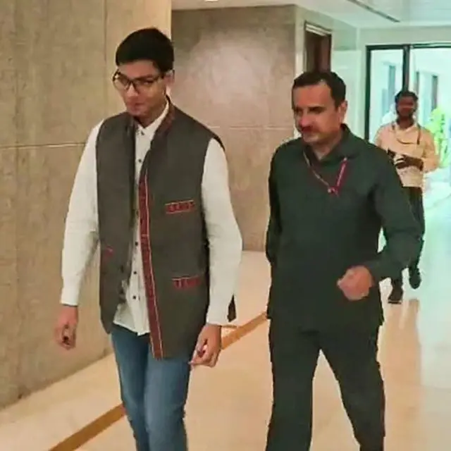 सार्थक सिद्धांत ने एक संसदीय समिति के सामने अपनी बात रखी