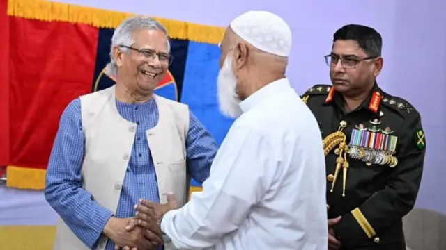 बांगलादेश जमात-ए-इस्लामीचे प्रमुख शफीकुर रहमान यांच्यासोबत मोहम्मद युनूस