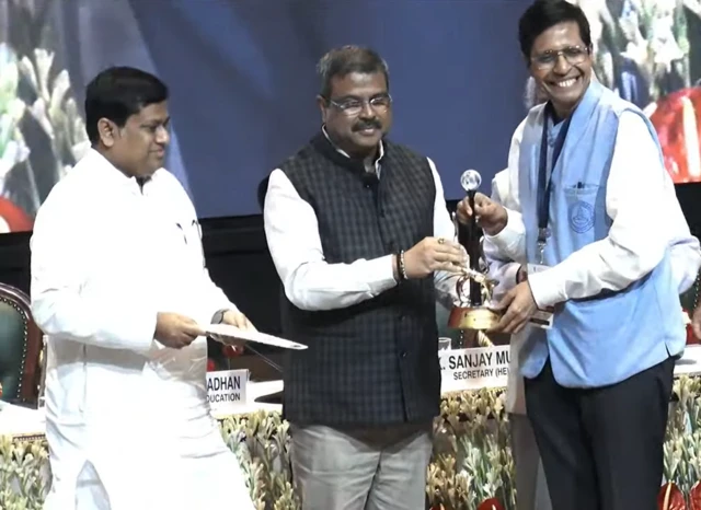 'நாட்டின் சிறந்த கல்வி நிறுவனம் - ஐஐடி மெட்ராஸ்'