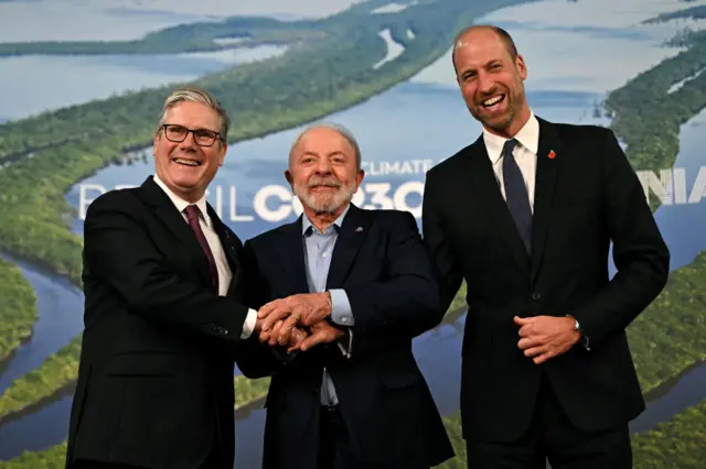 威廉王子、英國首相施紀賢和巴西總統盧拉在貝倫舉行的COP30會議上