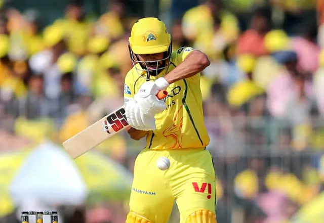 20 ஓவர் முழுமையாக ஆடிய ருதுராஜ் கெய்க்வாட் ஆட்டமிழக்காமல் 74 ரன்கள் எடுத்தார்