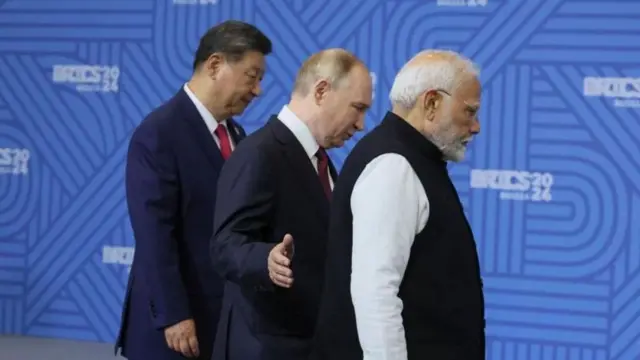 पंतप्रधान मोदी आणि चीनचे अध्यक्ष शी जिनपिंग