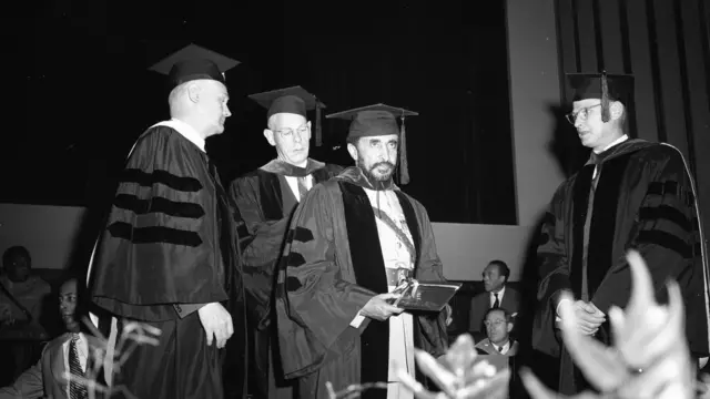 Haayilesillaaseen yeroo badhaas doktara kabajaa fudhatan