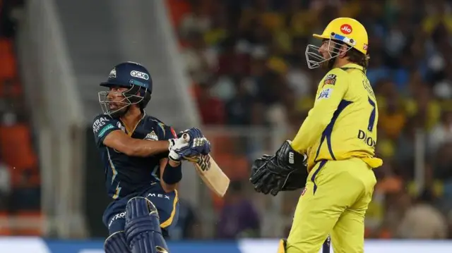 ధోని ఫీల్డింగ్