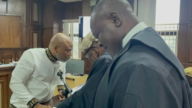 Nnamdi Kanu yi uwe ọcha ebe ndị ọkaibe ya na-agwa ya okwu