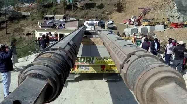 केली पाइप्स