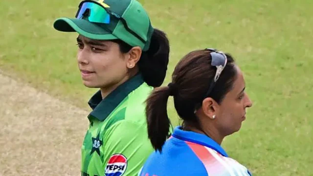 ਹਰਮਨਪ੍ਰੀਤ ਕੌਰ ਅਤੇ ਫਾਤਿਮਾ ਸਨਾ