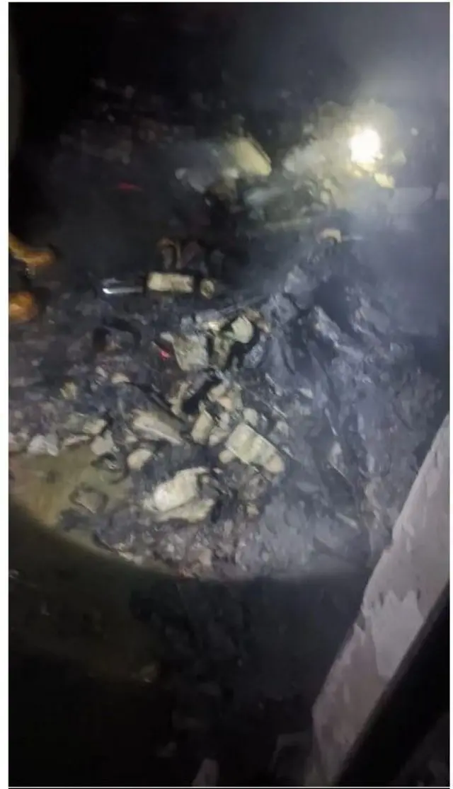 सर्वोच्च न्यायालयाच्या अहवालात जळालेल्या पैशांचे फोटो समाविष्ट आहेत.