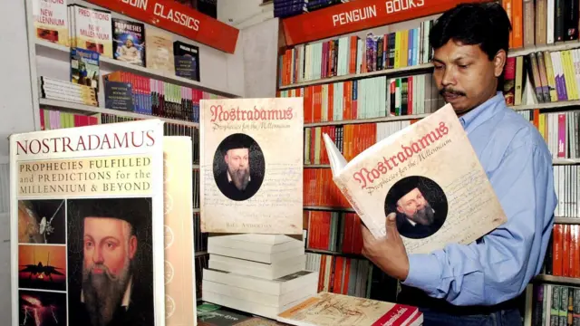 Nostradamus, ramalan