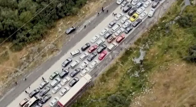 সেনাবাহিনীতে যোগদান এড়াতে বহু রুশ নাগরিক জর্জিয়া চলে যান।