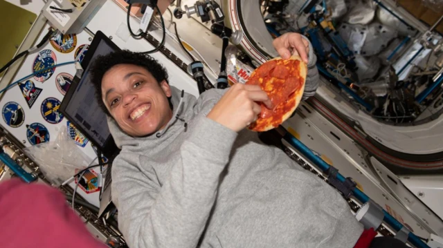 300 வகையான உணவுகள்