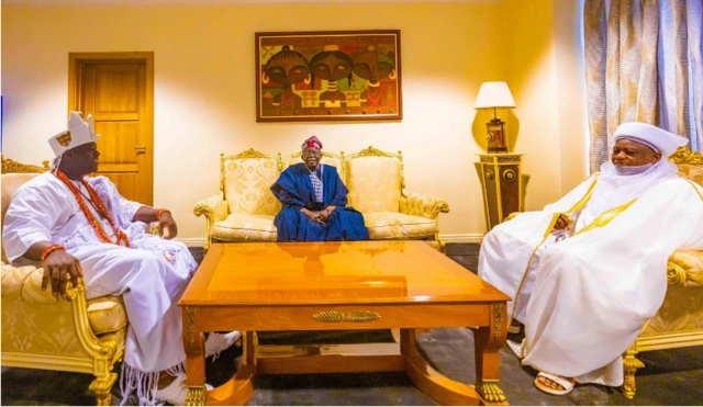 Tinubu pelu Ooni ati Sultan Sokoto