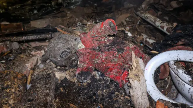 ДСНС опублікувала фото наслідків удару 