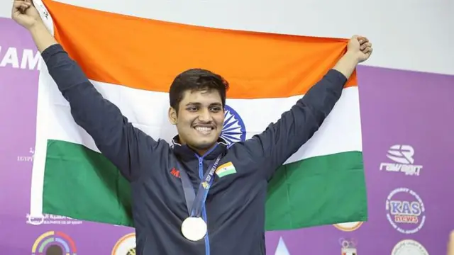 रुद्रांक्ष पाटील