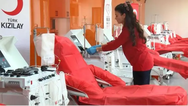 Kızılay kan alma merkezi