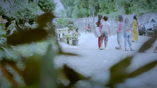 Anak-anak yang dilahirkan dari pasangan pengungsi Rohingya dan warga Indonesia disebut menghadapi kerentanan berlapis. 