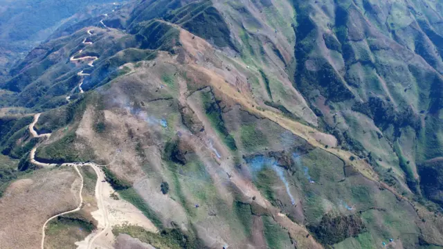 တောတောင်ထူတဲ့နေရာက ဘိန်းခင်းတွေ